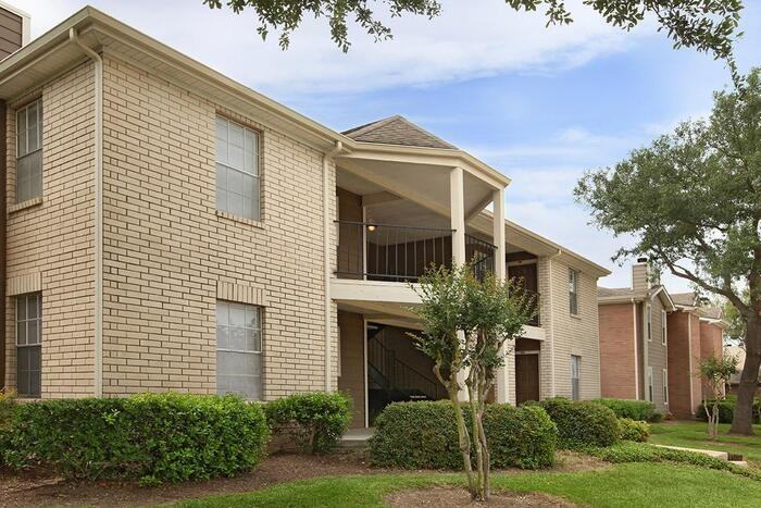 305 Hobbs Rd #C5 - Photo 3 of 32