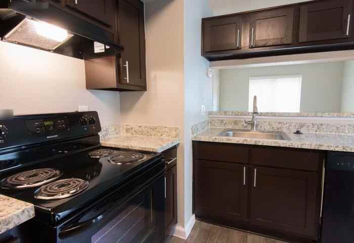 12800 Woodforest Blvd #C5 - Photo 2 of 9