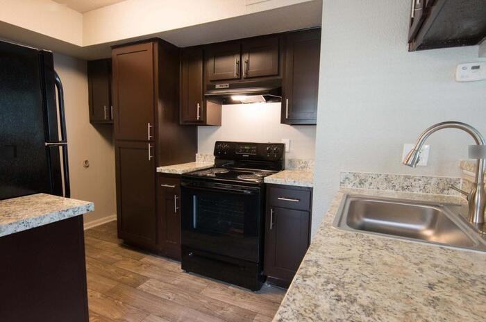 12800 Woodforest Blvd #B1 - Photo 3 of 5