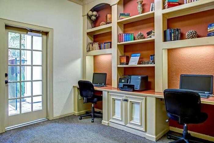 799 Normandy St #B2 - Photo 5 of 11