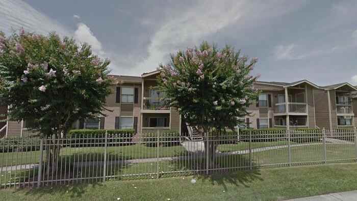 12335 Antoine Dr #B2 - Photo 2 of 4