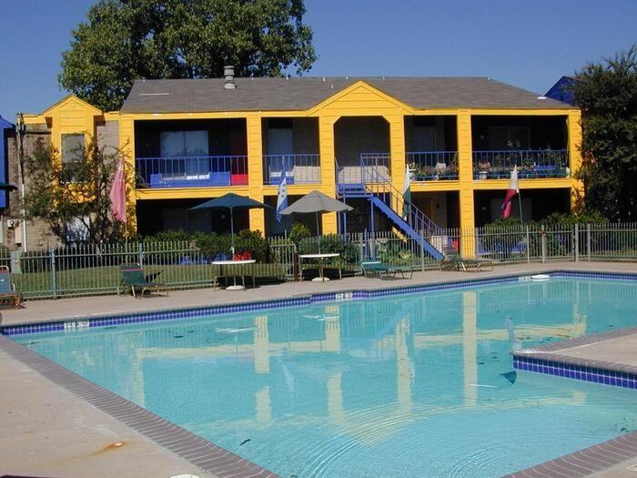 5900 Ranchester Dr #B1 - Photo 2 of 6