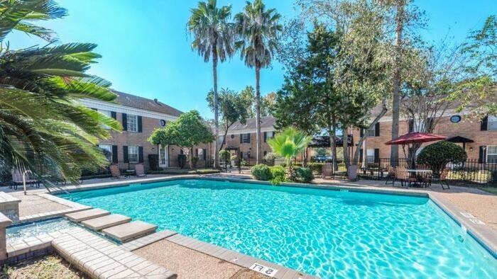 9075 Gaylord Dr #B1 - Photo 3 of 10