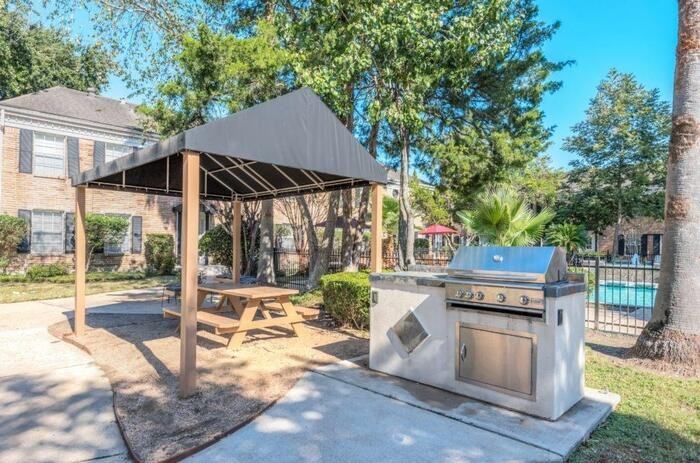 9075 Gaylord Dr #B1 - Photo 4 of 10