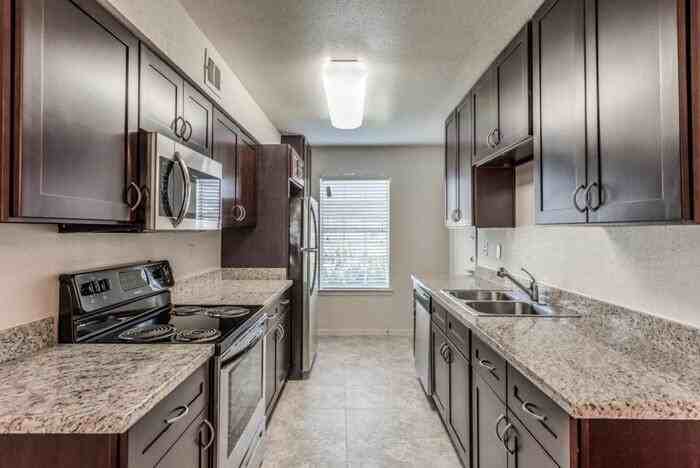 9075 Gaylord Dr #B1 - Photo 7 of 10