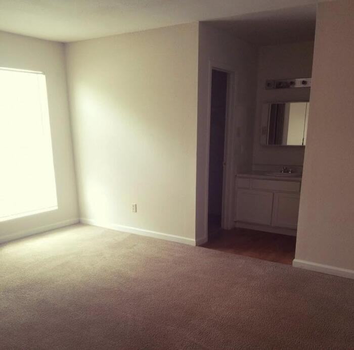 6425 Bankside Dr #D1 - Photo 7 of 11