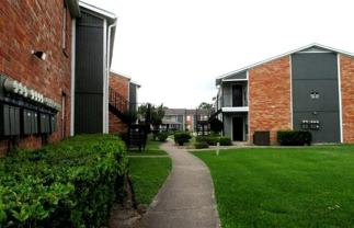 8201 W Bellfort Ave #B1 - Photo 1 of 1