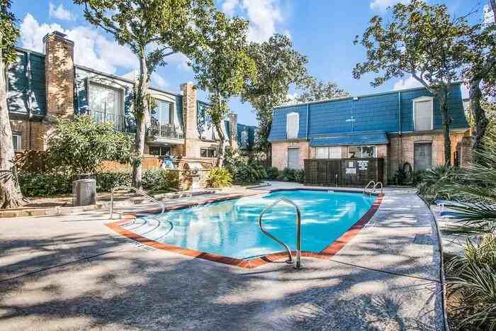 5331 Beverlyhill St #B5 - Photo 4 of 28