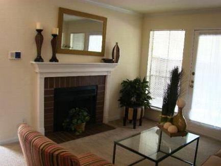 10215 Beechnut St #B1 - Photo 4 of 9