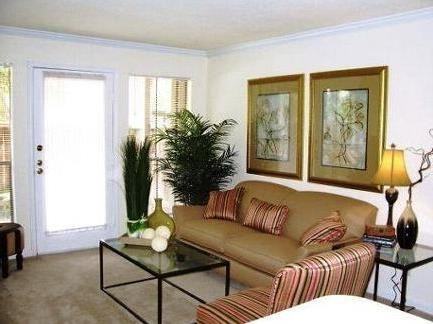 10215 Beechnut St #B1 - Photo 5 of 9