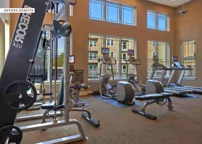 1715 Enclave Pkwy #B4 - Photo 3 of 11