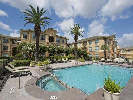 3300 Sage Rd #D2 - Photo 5 of 20