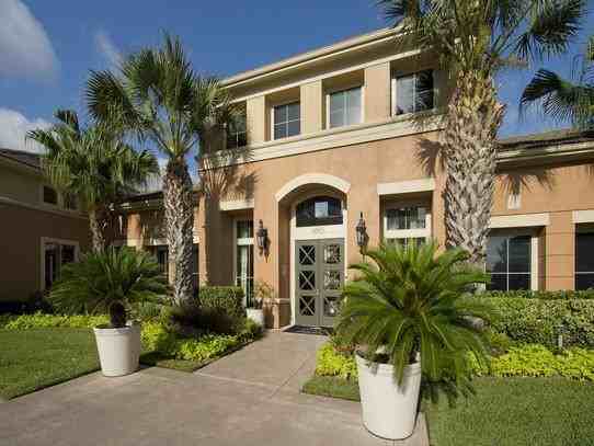 3300 Sage Rd #B2 - Photo 3 of 20