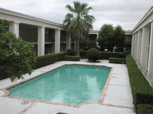 5815 Gulfton St #E3 - Photo 4 of 13