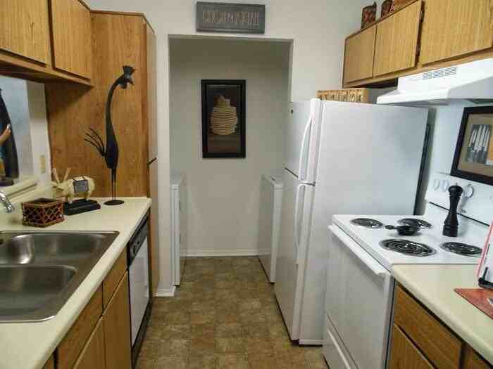 12850 Whittington Dr #B2 - Photo 7 of 13