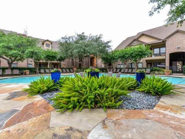 14504 Briar Forest Dr #D1 - Photo 2 of 24