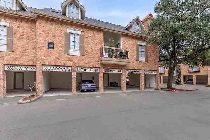 18142 S Parkview Dr #B2 - Photo 4 of 50