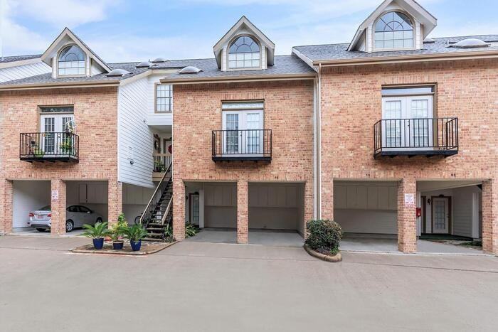 18142 S Parkview Dr #B3 - Photo 2 of 50