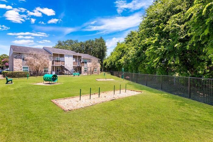 1910 Westmead Dr #A1 - Photo 2 of 4