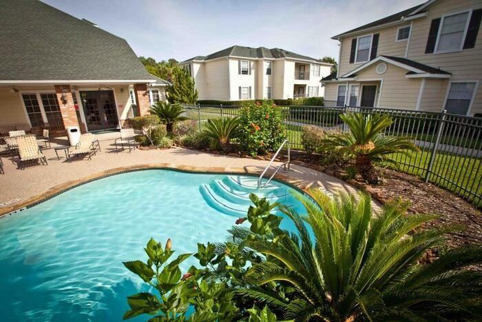 333 Normandy St #E1 - Photo 7 of 17