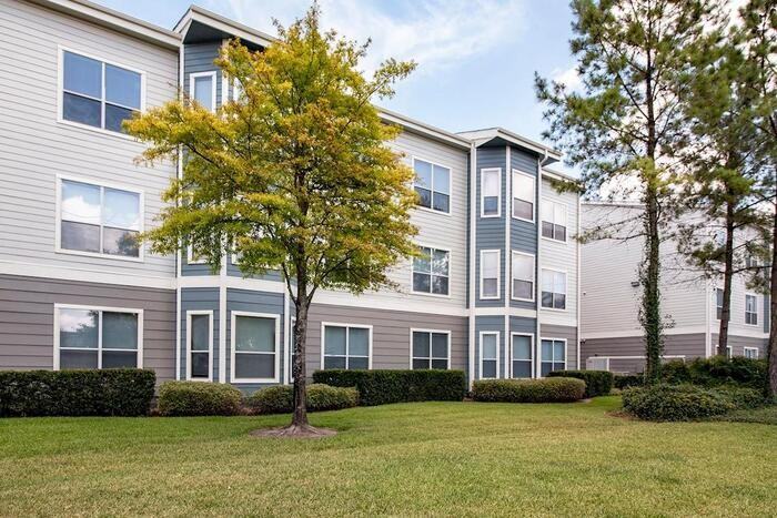 2600 Westhollow Dr #D1 - Photo 3 of 17