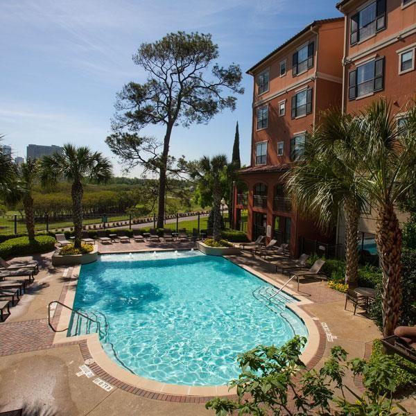 320 Jackson Hill St #B6 - Photo 5 of 31