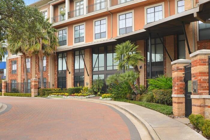 2660 Augusta Dr #C2 - Photo 2 of 28