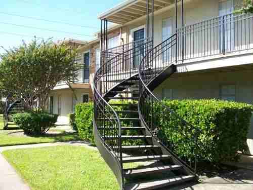 855 Greens Rd #C3 - Photo 3 of 9