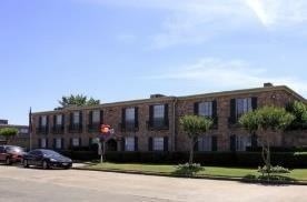 777 Bateswood Dr #C2 - Photo 3 of 9