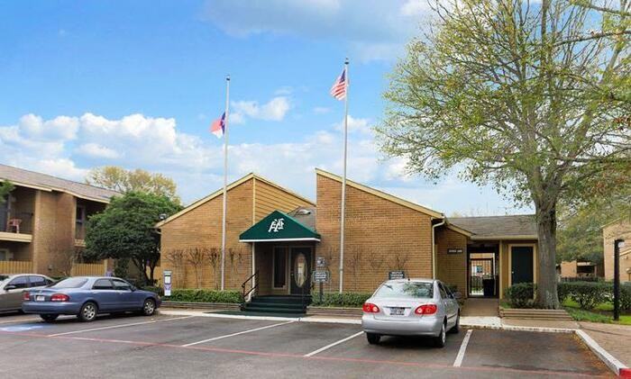 1317 Mahlmann St #B1 - Photo 4 of 10