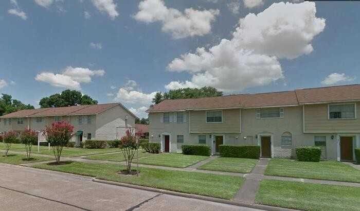 225 E X St #C2 - Photo 2 of 9