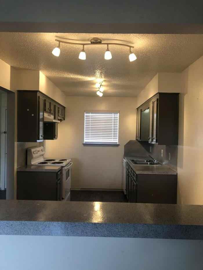 225 E X St #C2 - Photo 5 of 9