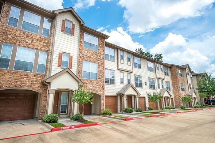 6900 Lake Woodlands Dr #C1 - Photo 3 of 31