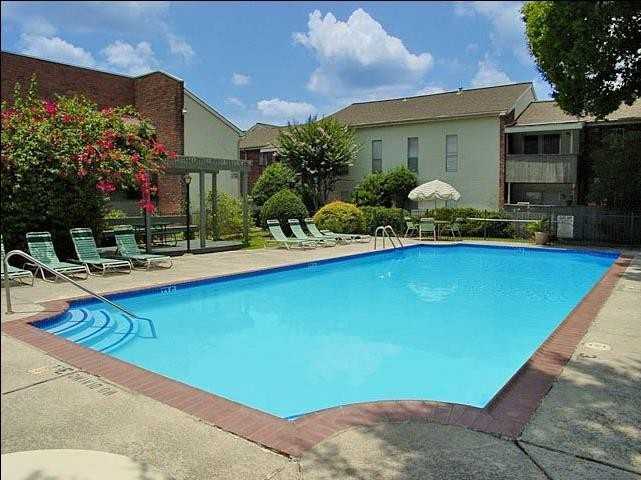 2929 Crossview Dr #C3 - Photo 2 of 13