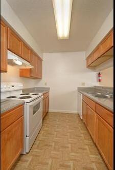 9220 Clarewood Dr #B1 - Photo 3 of 5