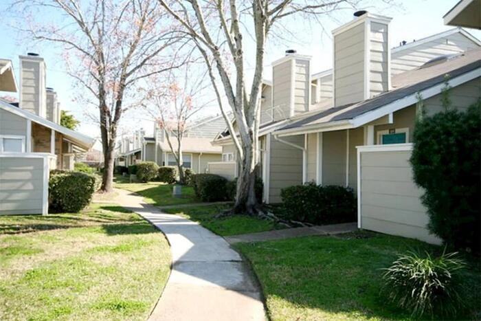 12247 Sunset Meadow Ln #B1 - Photo 5 of 12