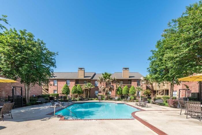 10750 Westbrae Pkwy #B1 - Photo 2 of 12