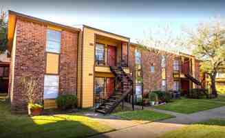 featured image of 12800 Dunlap St #D1