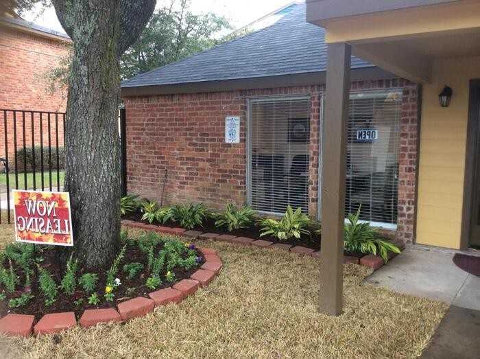 12800 Dunlap St #B1 - Photo 4 of 14