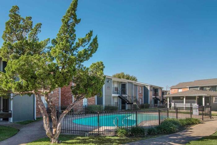 6400 W Bellfort Ave #C1 - Photo 2 of 4