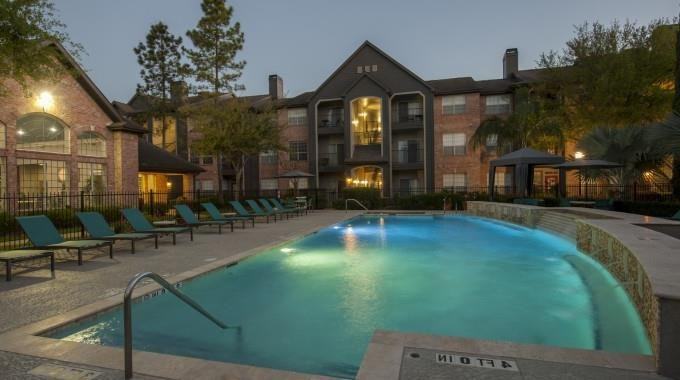 701 T C Jester Blvd #B2 - Photo 5 of 19