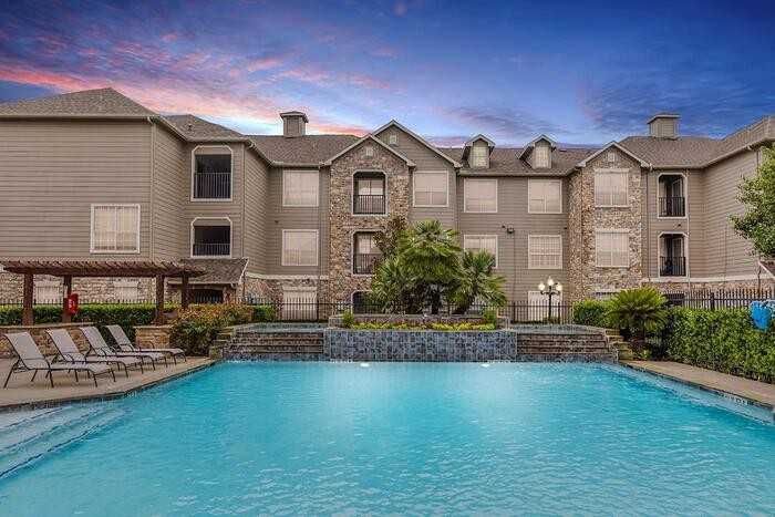 13504 Schroeder Rd #C1 - Photo 5 of 40