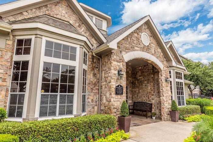 13504 Schroeder Rd #C2 - Photo 3 of 40