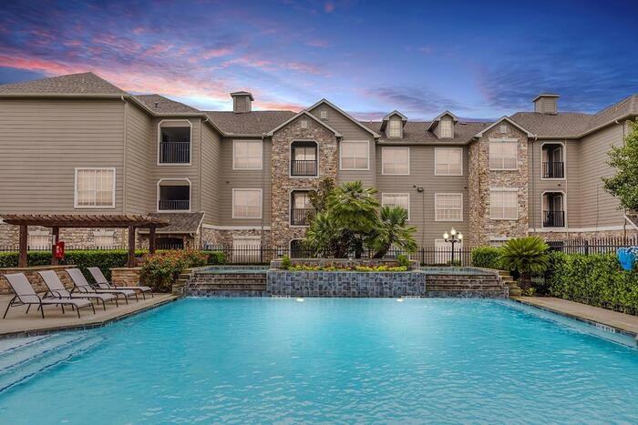 13504 Schroeder Rd #C3 - Photo 5 of 40