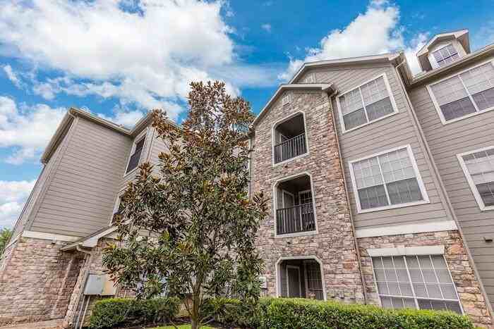 13504 Schroeder Rd #B2 - Photo 2 of 40