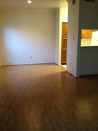 6602 Harbor Town Dr #C1 - Photo 4 of 6