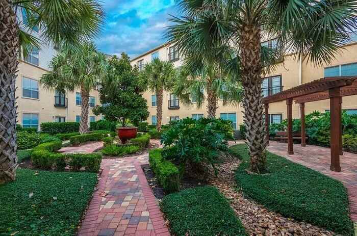 9100 Westheimer Rd #C8 - Photo 3 of 30