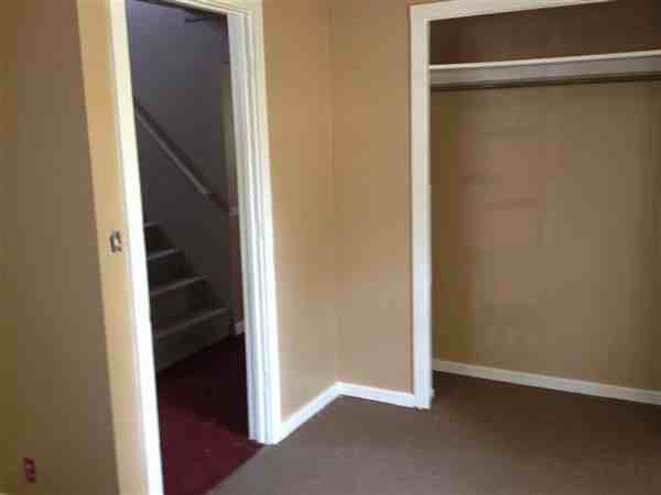 233 Church St - Photo 3 of 11