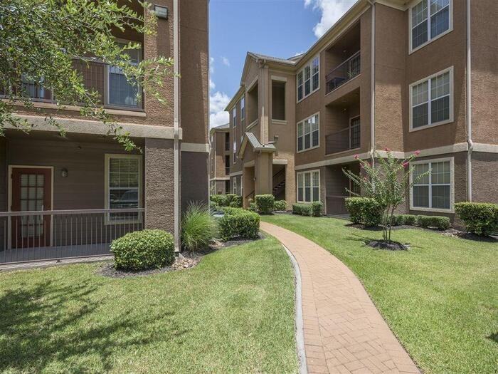 8989 West Rd #B3 - Photo 6 of 43