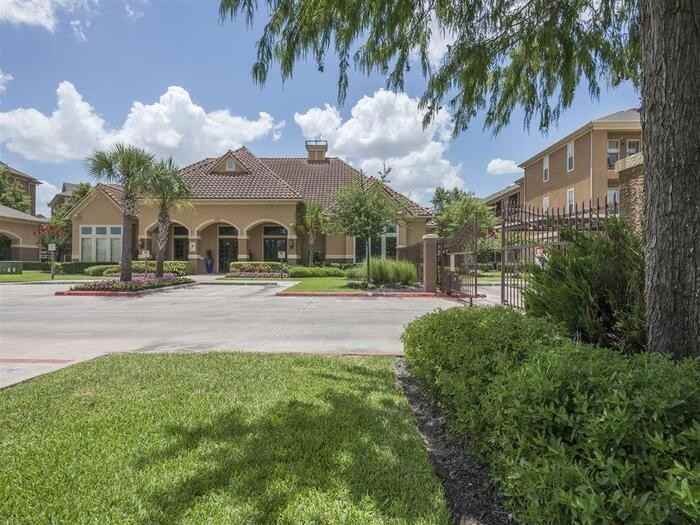 8989 West Rd #B3 - Photo 7 of 43